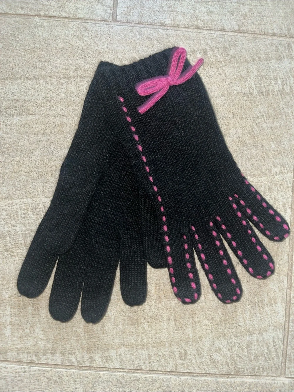Portolano Black Knit Gloves with Pink Accent Bow